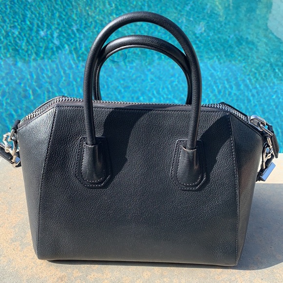 Givenchy Medium Antigona Black Leather Shoulder Bag - Picture 5 of 10